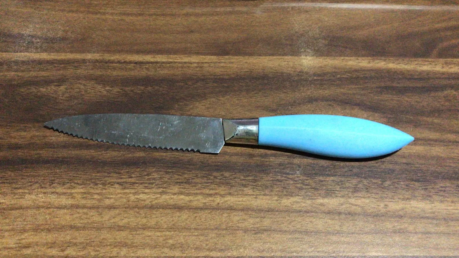 2295 Durable Serrated Vegetable / Meat Cutting Knife