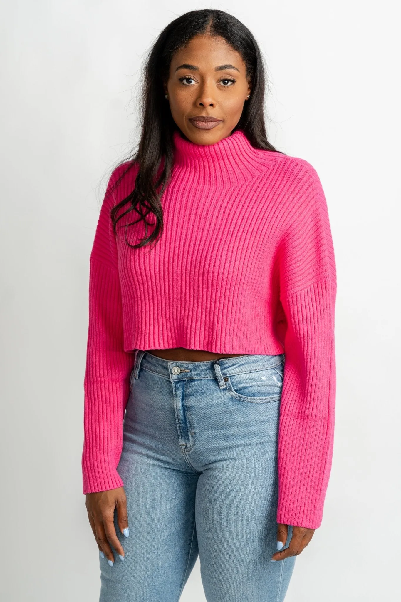 Crop turtleneck sweater pink