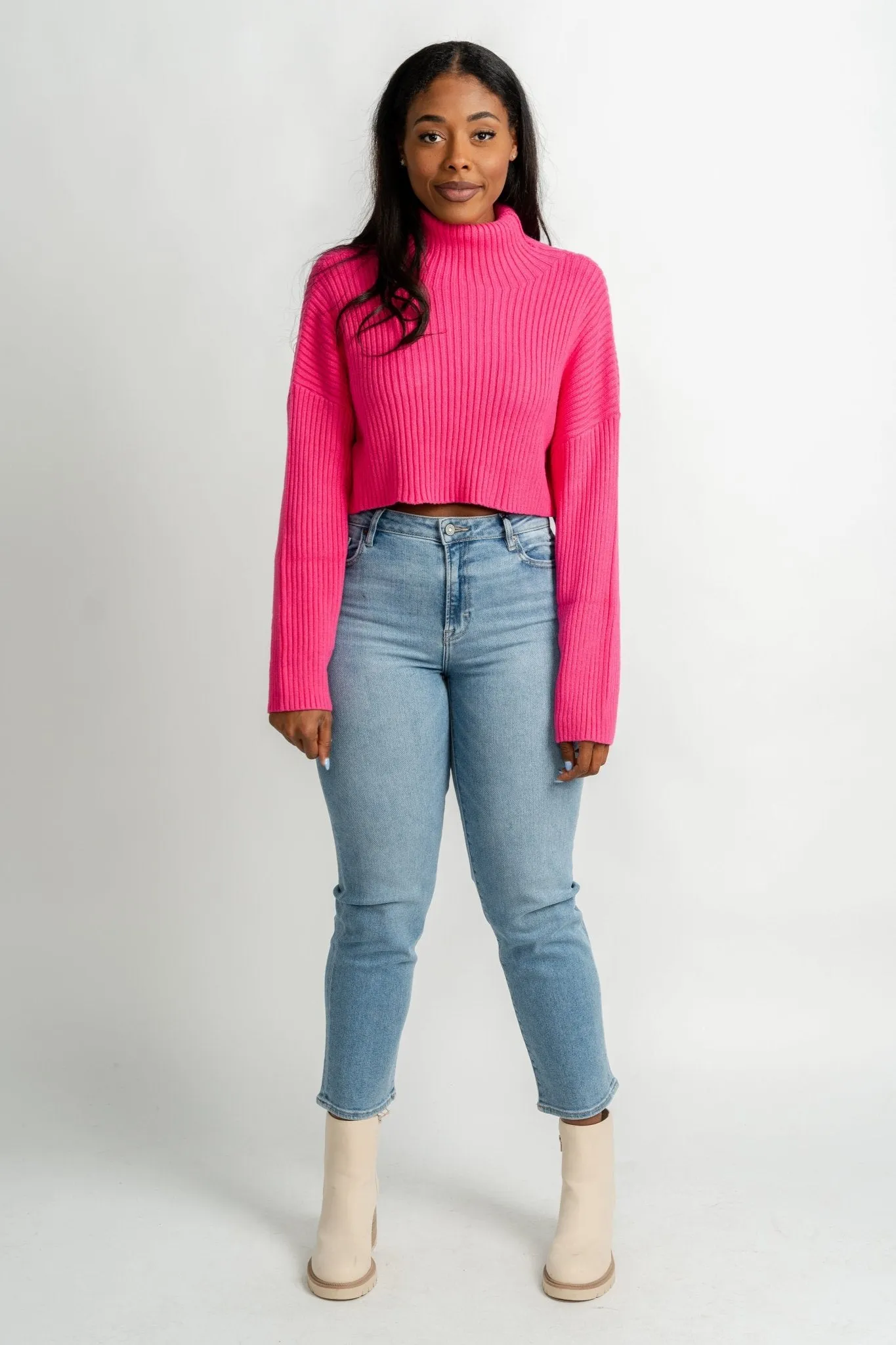 Crop turtleneck sweater pink