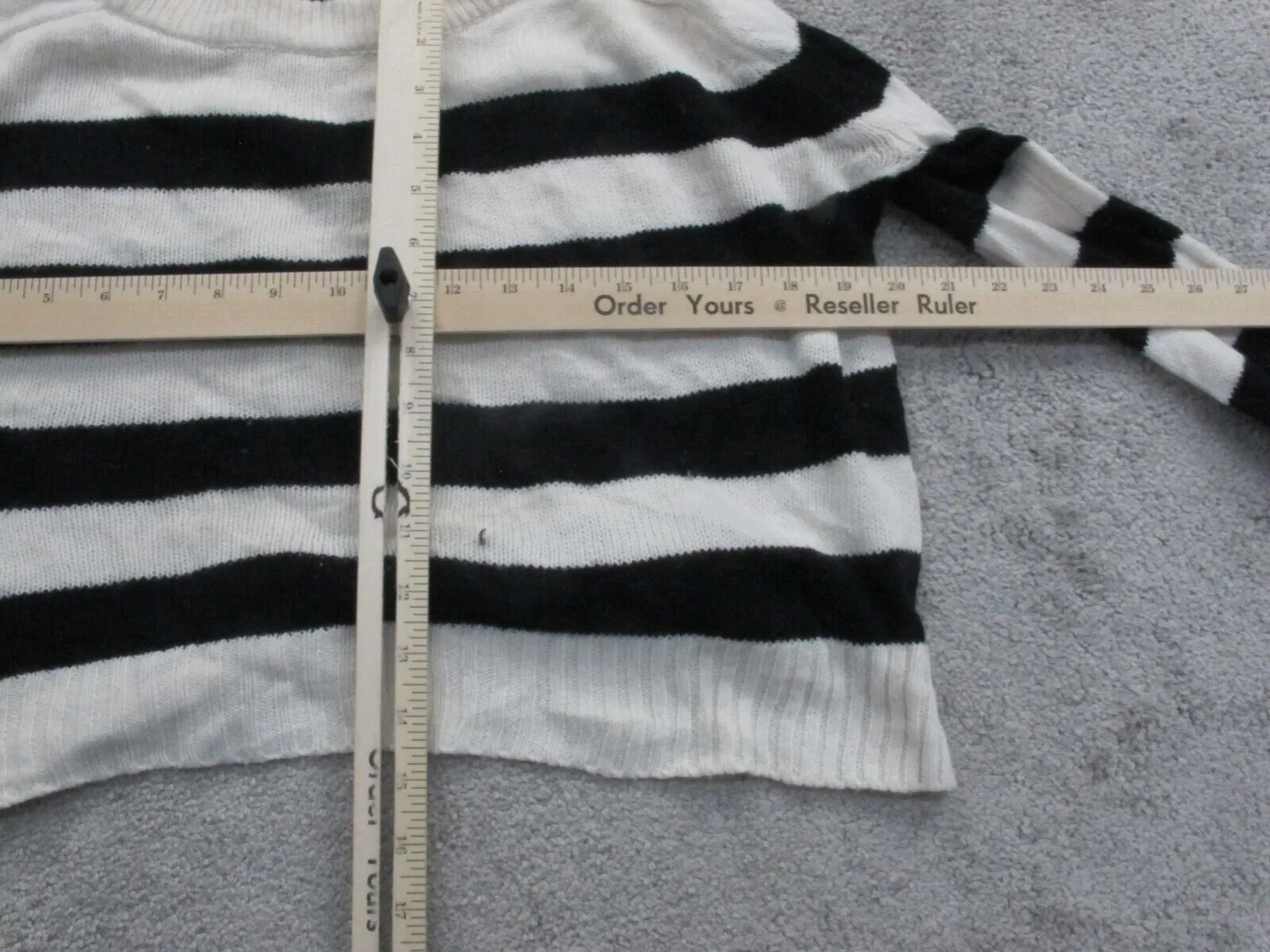 Divided By H&M Womens Crop Sweater Crew Neck Long Sleeve Striped White Black S