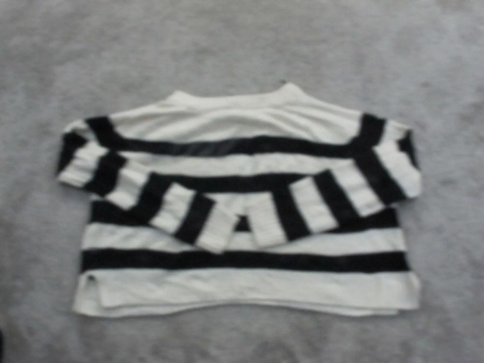 Divided By H&M Womens Crop Sweater Crew Neck Long Sleeve Striped White Black S