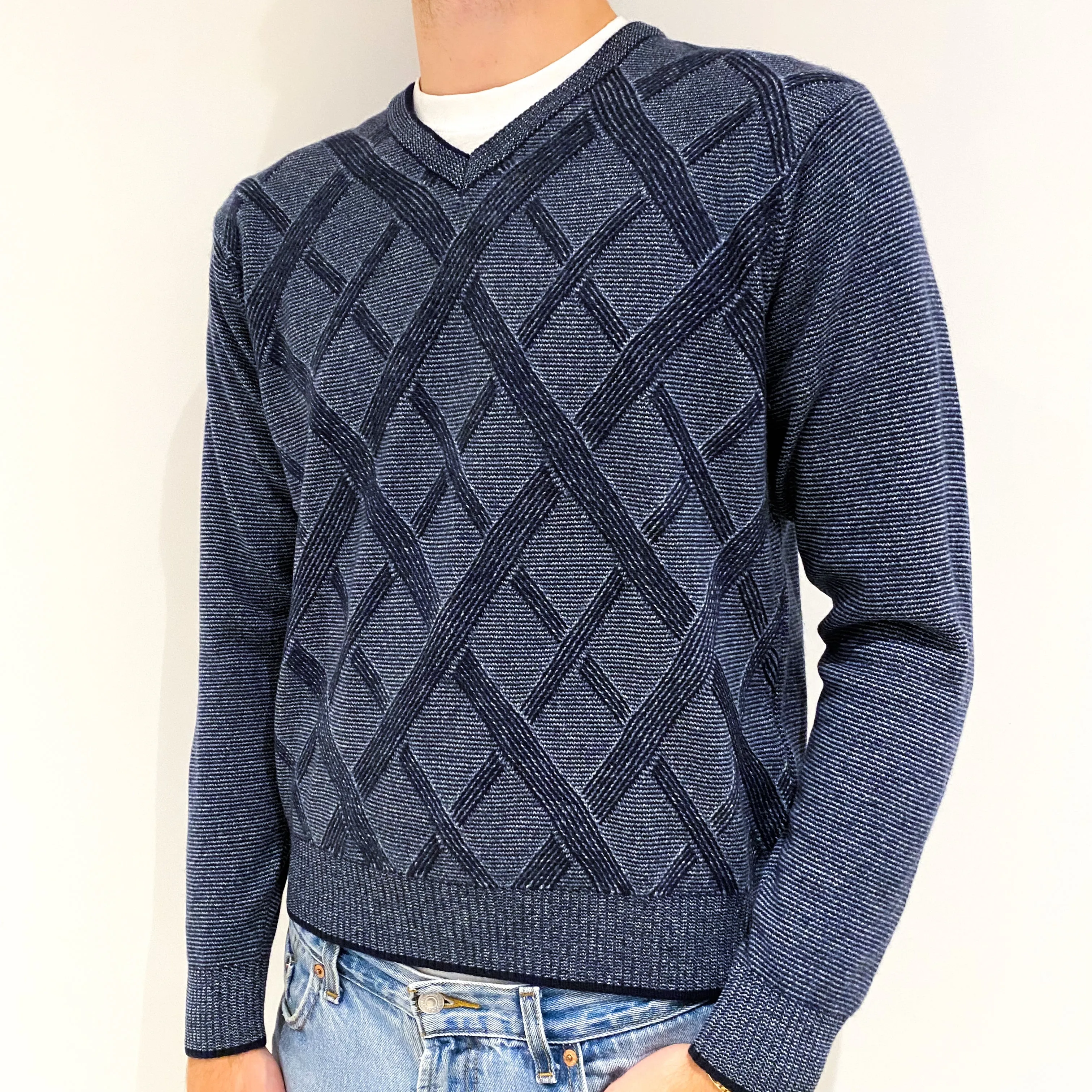 Men's Naval Blue Diamond Pattern Cashmere V-Neck Jumper Medium
