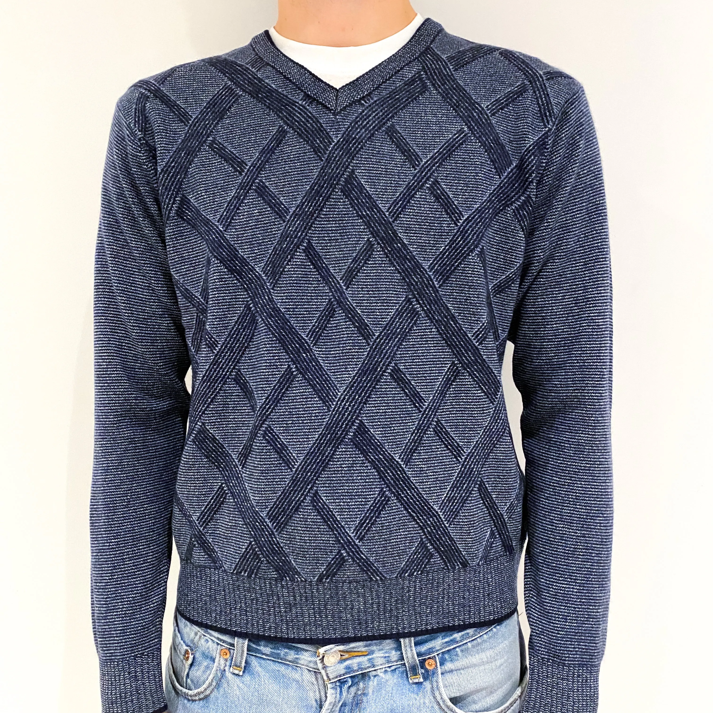 Men's Naval Blue Diamond Pattern Cashmere V-Neck Jumper Medium