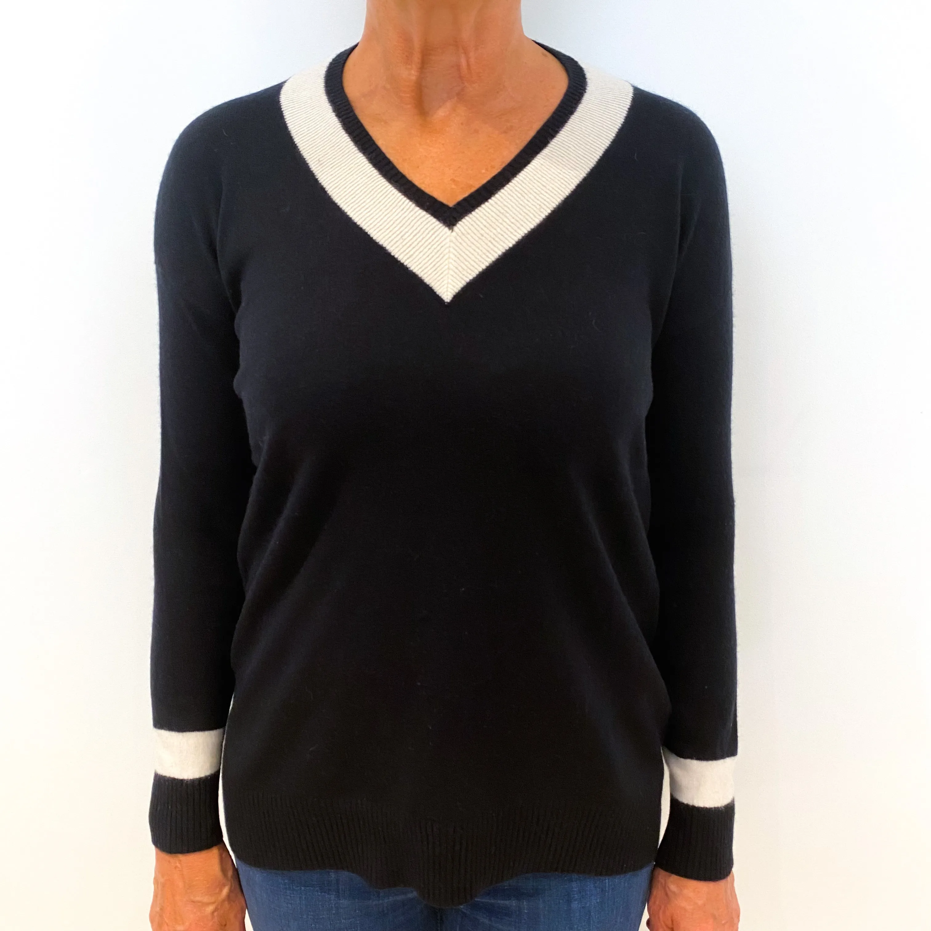 Ralph Lauren Black Cream Border Cashmere V-Neck Jumper Medium