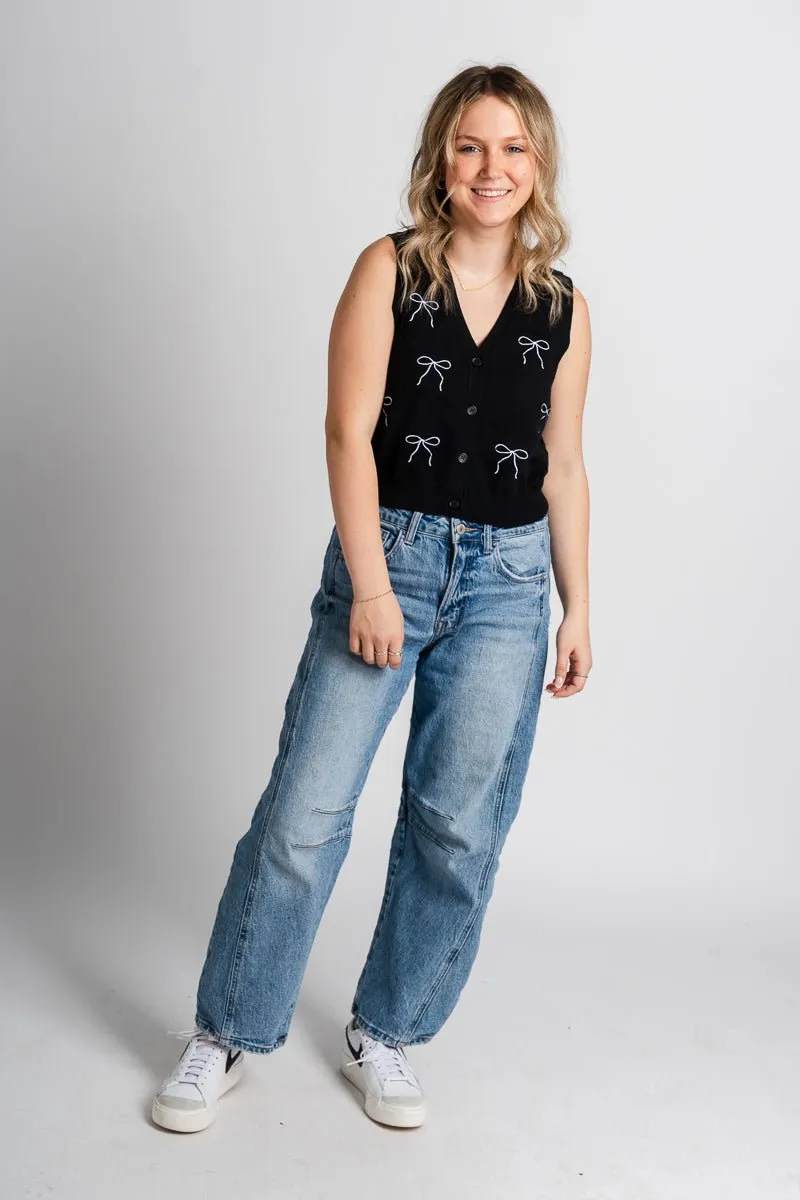 Sleeveless bow crop sweater black