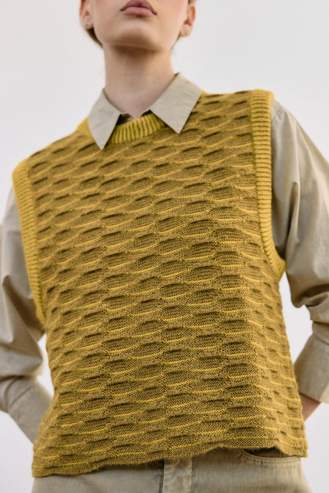 Textured Alpaca Knit Sweater Vest - Ocre