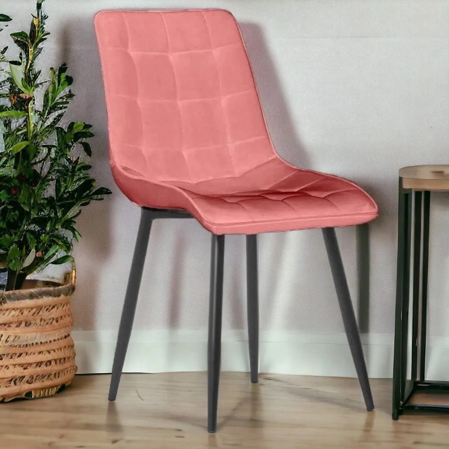 Wooden Twist Tufted Design Modern Cafe Dining Chair with Metal Legs